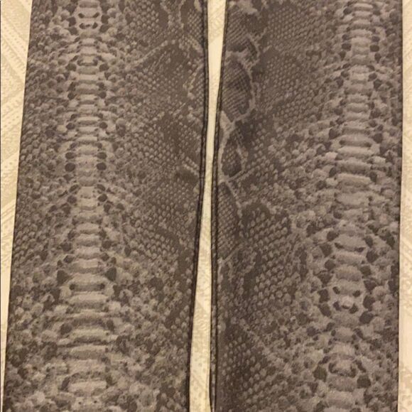 Koral Drive Python Printed High-Rise Leggings - Picture 5 of 7